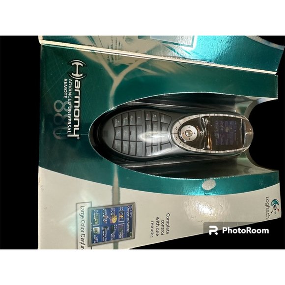 Logitech Harmony 880 Advanced Universal Remote control with charging dock - Picture 3 of 6